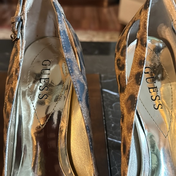 Open toe shoe by Guess - Picture 7 of 7